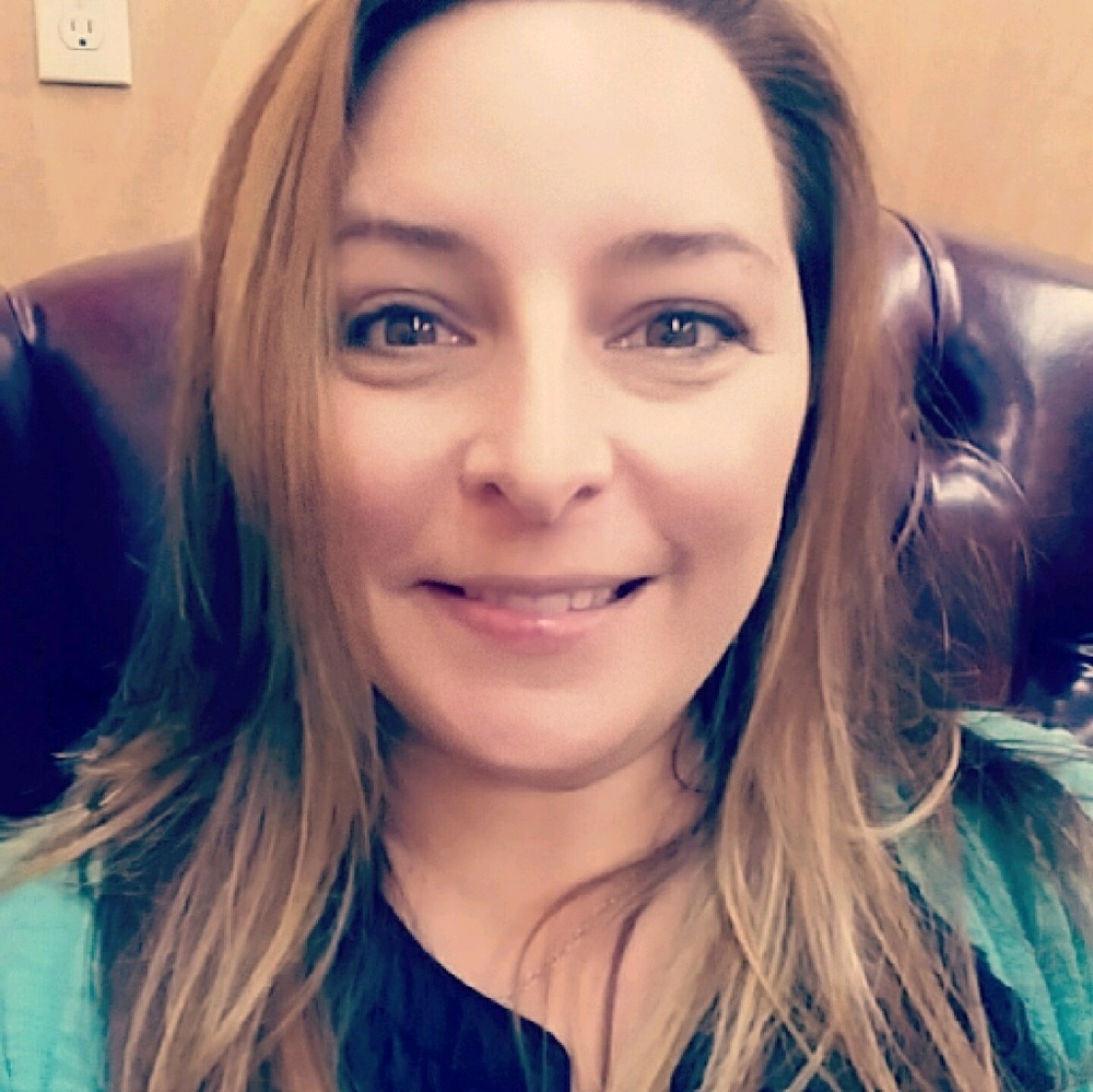 Meet your Posher, Julie